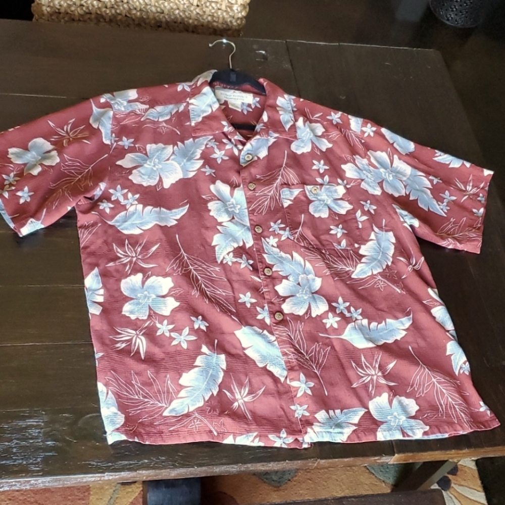 Men's Hawaiian Shirt size XL - Gently used